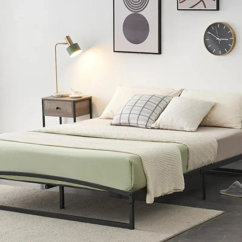 Telaio letto a piattaforma in metallo nero, testiera arcuata, profilo basso, Twin/Full/Queen/King